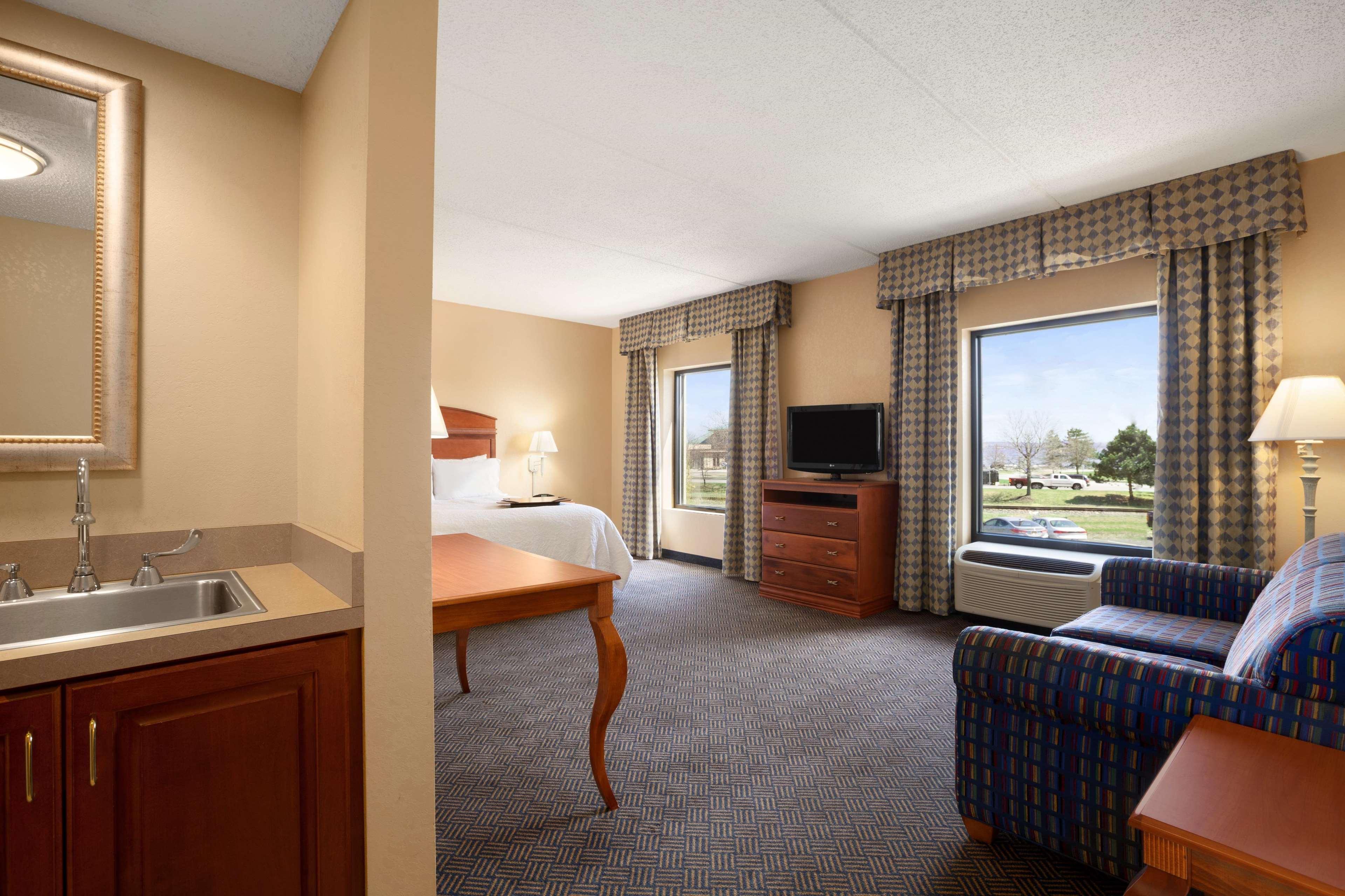 Hampton Inn ג'נבה מראה חיצוני תמונה