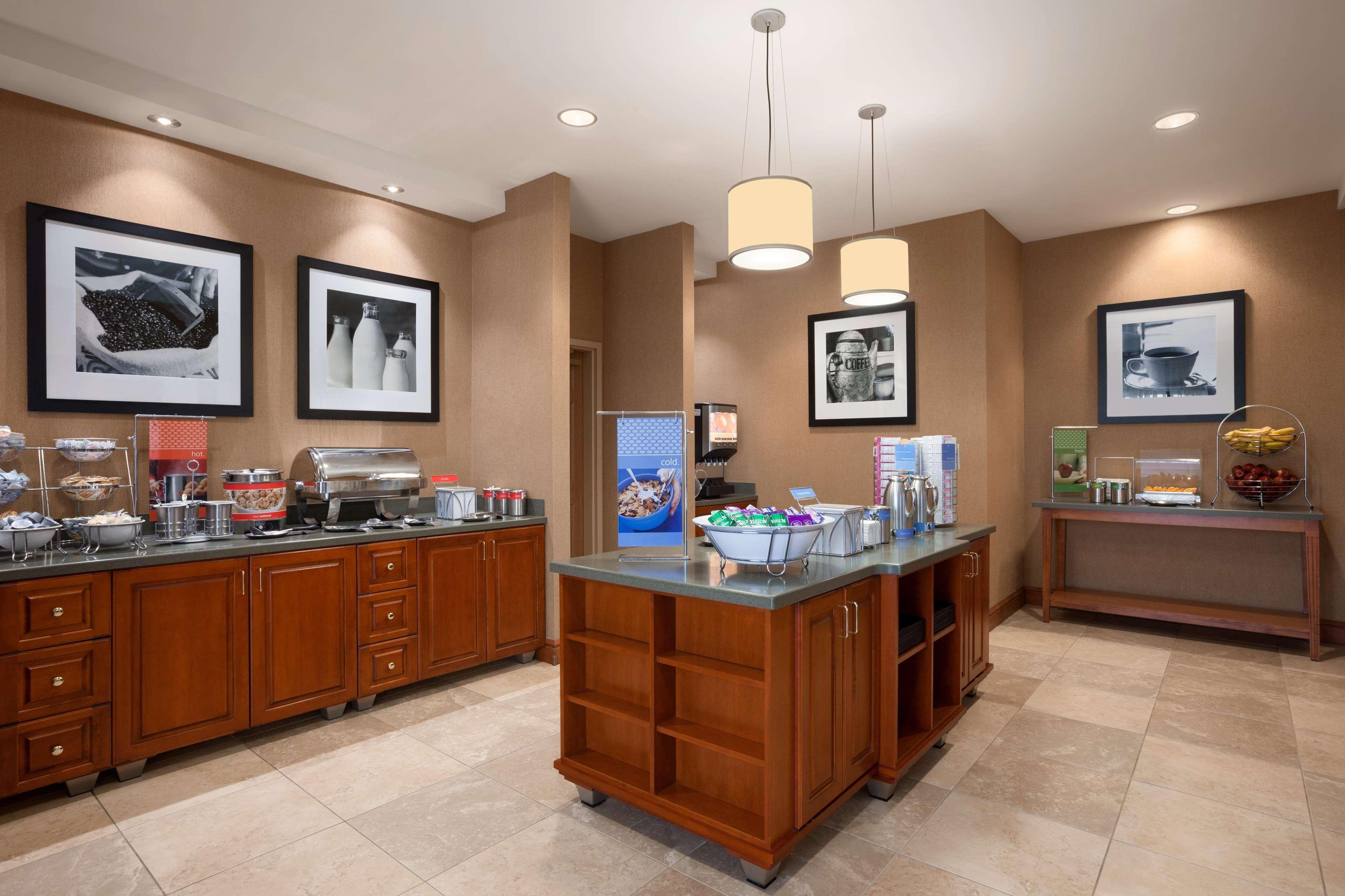 Hampton Inn ג'נבה מראה חיצוני תמונה