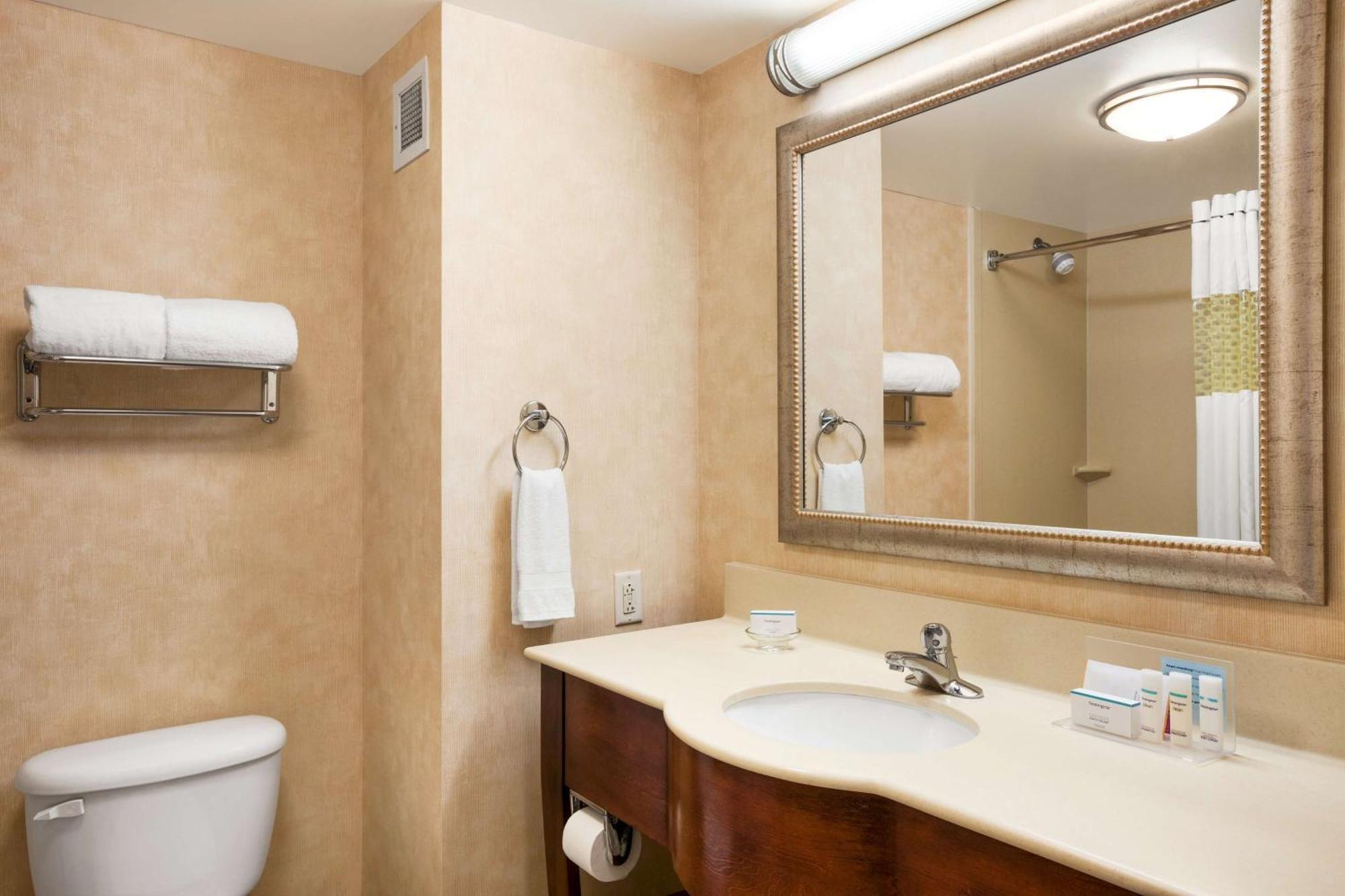 Hampton Inn ג'נבה מראה חיצוני תמונה