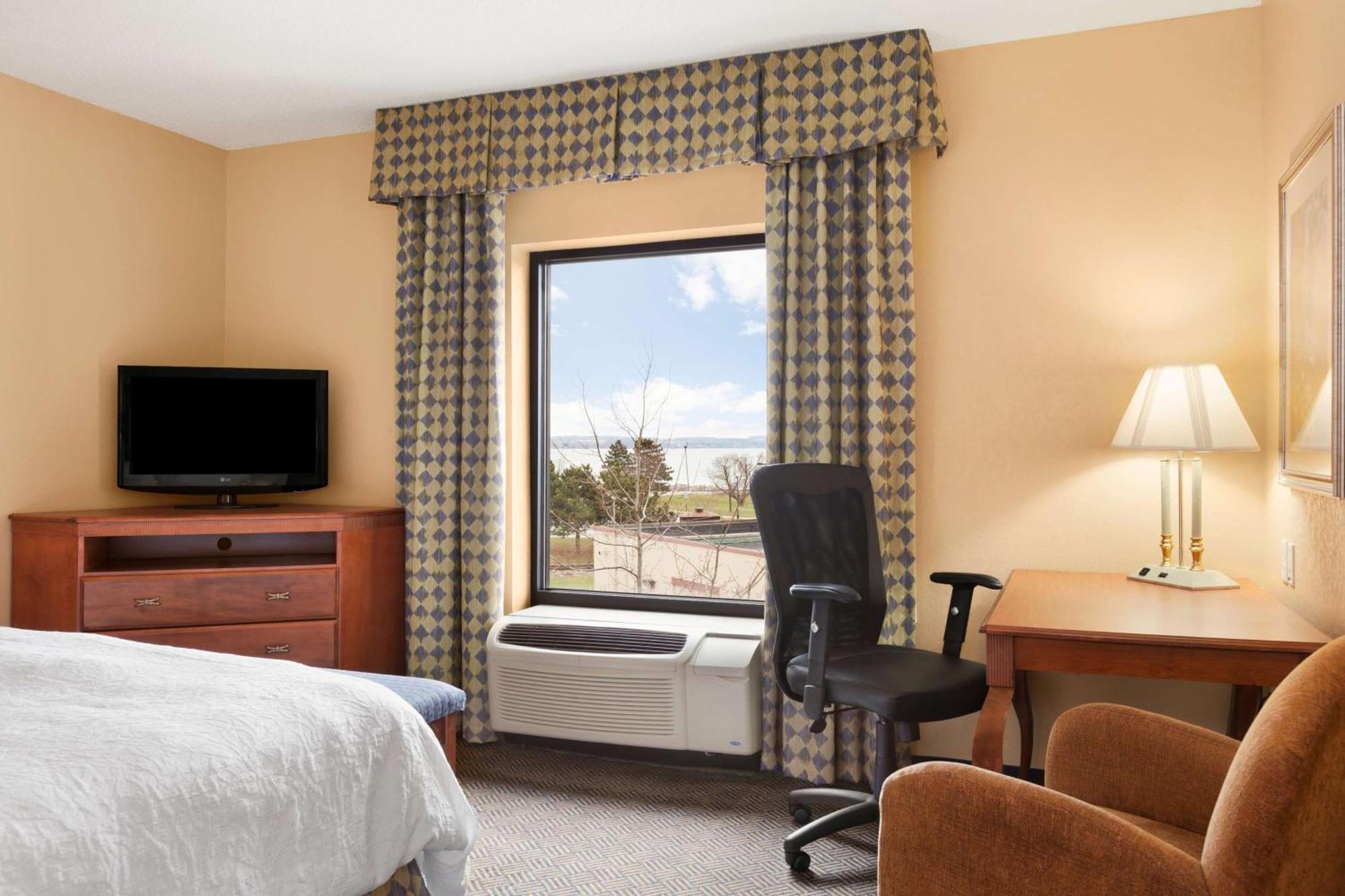 Hampton Inn ג'נבה מראה חיצוני תמונה